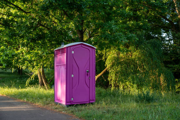 Best Porta potty delivery and setup  in Freeman, SD